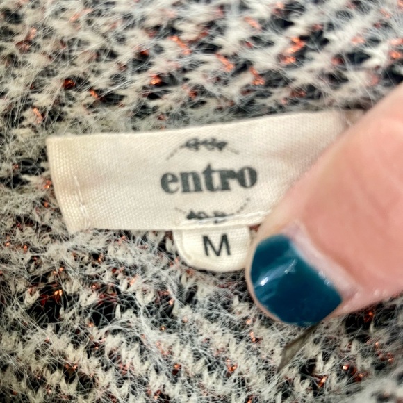 Women's Super Soft Fuzzy Quarter Zip Plaid Sweater Size Medium - Picture 7 of 8